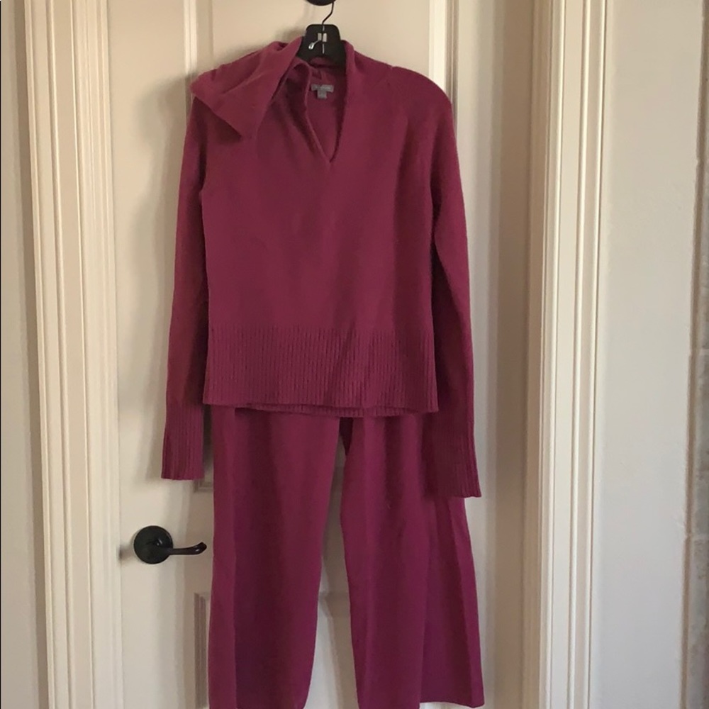 Cashmere lounge wear - like new condition!